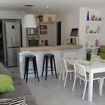 Sol-y-days California, Superbe Renove En Rdc Avec Parking, Belle Terrasse Ombragee, A 200m De La * Le Grau-du-Roi