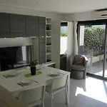 Sol-y-days California, Superbe Renove En Rdc Avec Parking, Belle Terrasse Ombragee, A 200m De La Le Grau-du-Roi